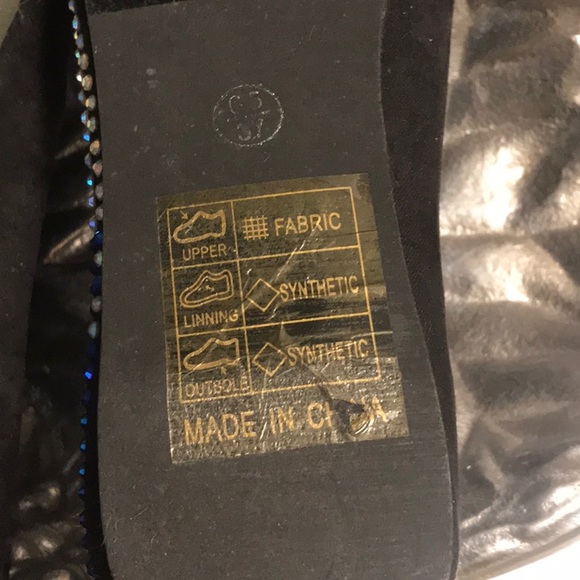 All that Glitters!  Another pair of sparkly flats! - Picture 4 of 4